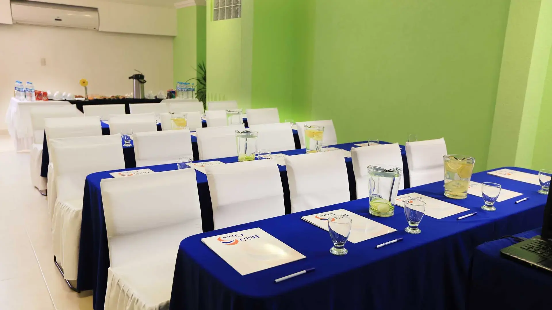 img_hotel_emily_verde1