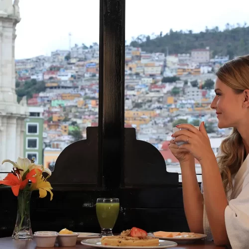 img_hotel_emily_jrsuite_3